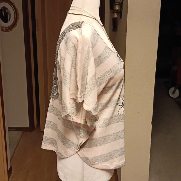FRESH BREWED PINK AND GRAY STRIPED FLORAL GLITTER TOP - Picture 6 of 6